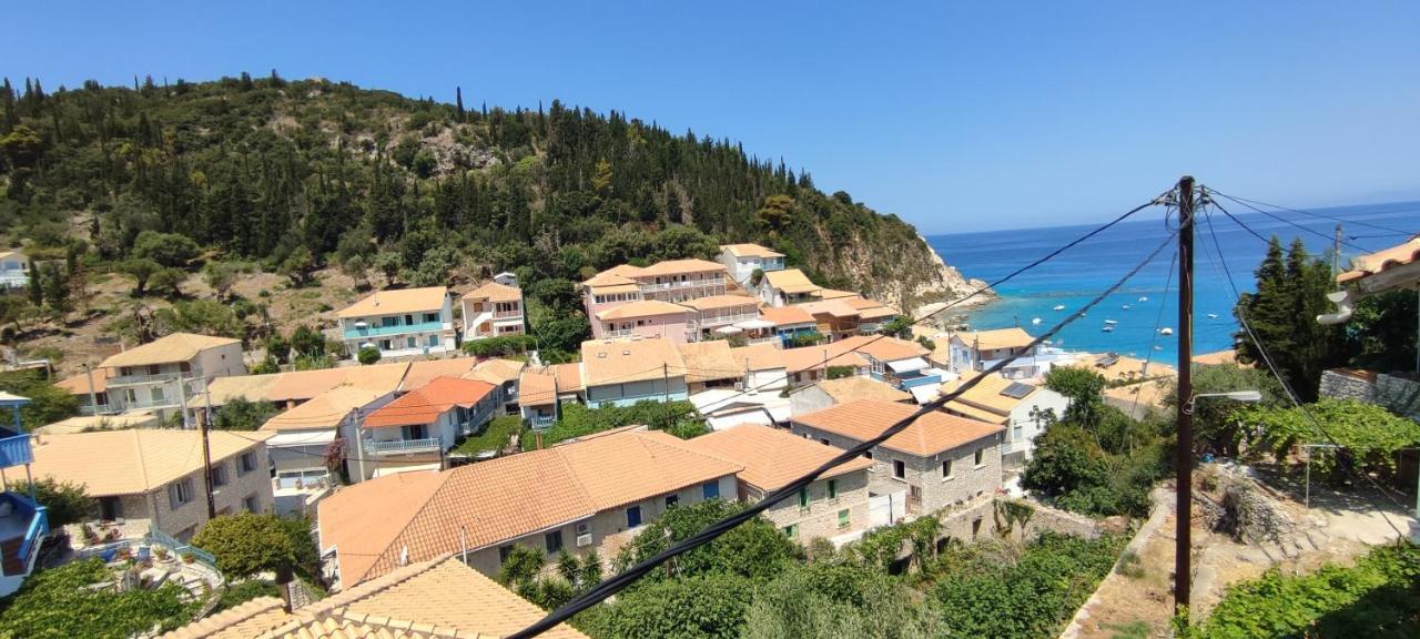 Villa Spiros Áyios Nikítas Exterior photo